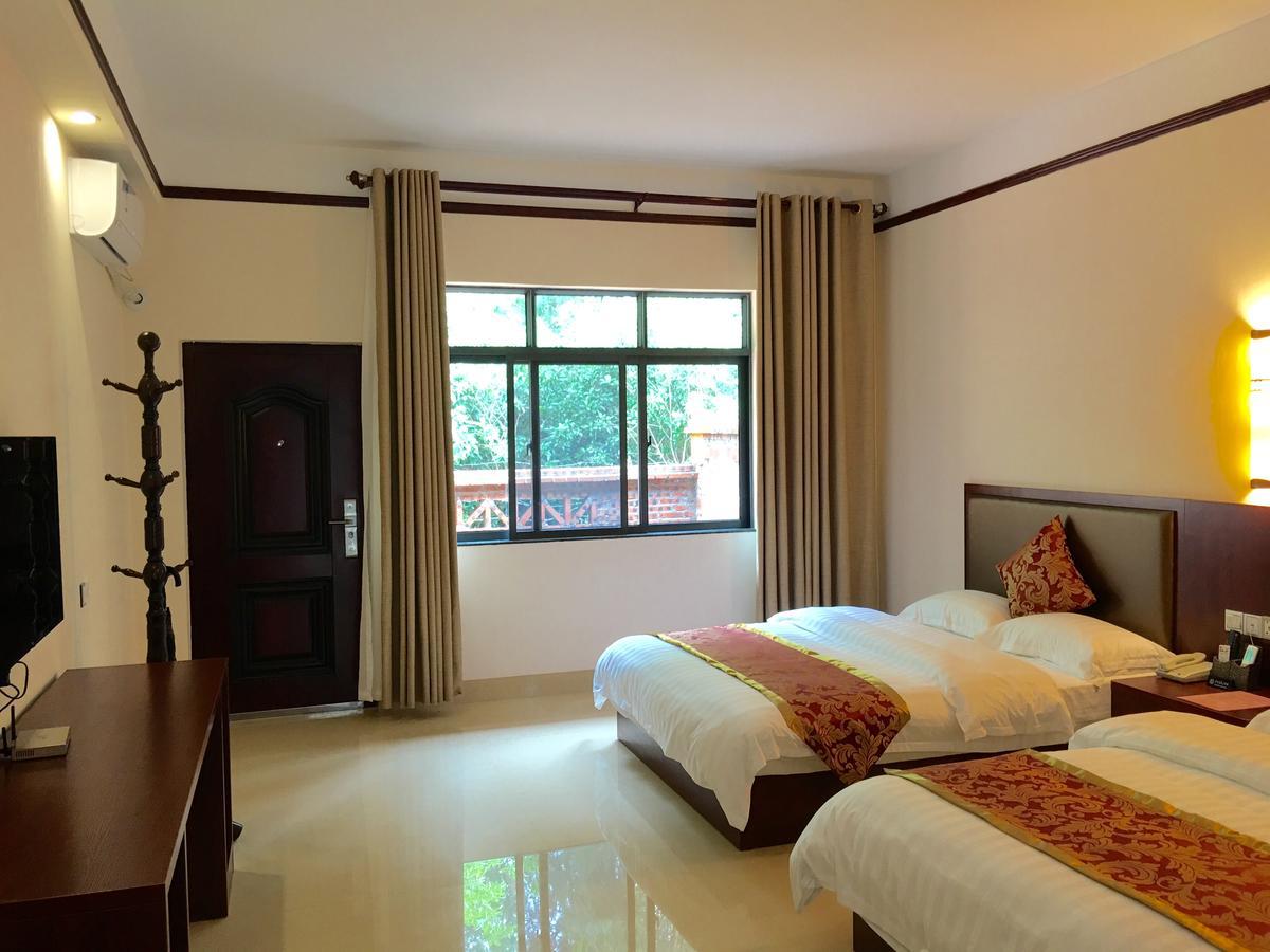 Yangshuo Mountain Top Retreat מראה חיצוני תמונה