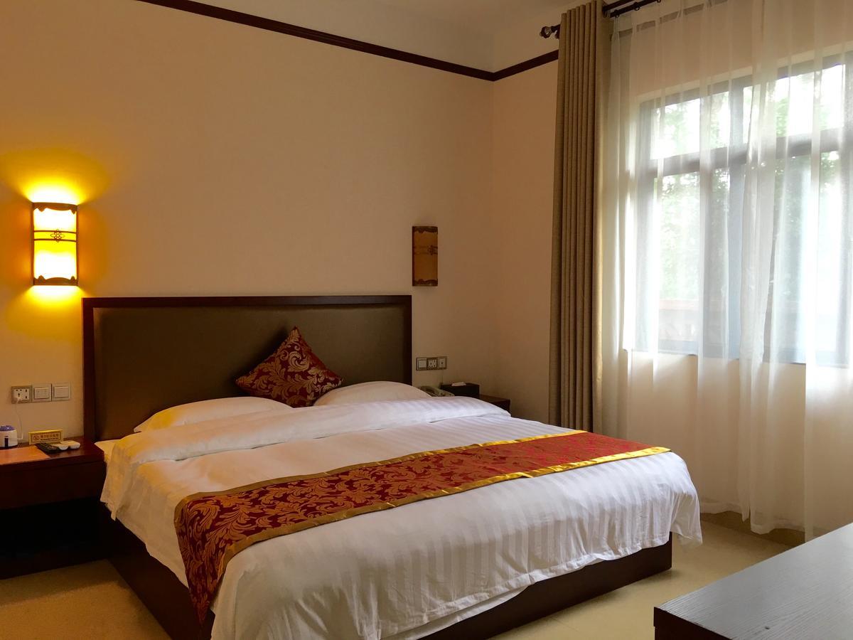 Yangshuo Mountain Top Retreat מראה חיצוני תמונה