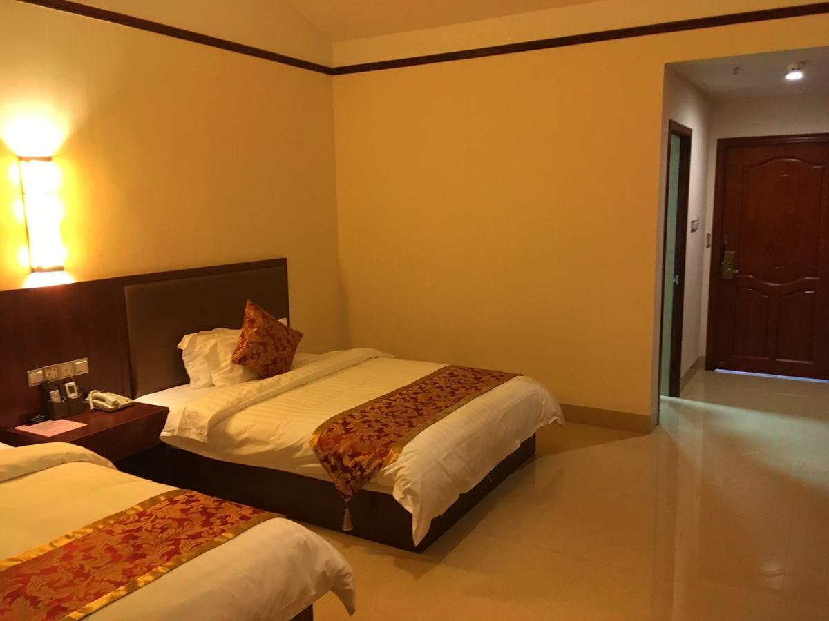 Yangshuo Mountain Top Retreat מראה חיצוני תמונה